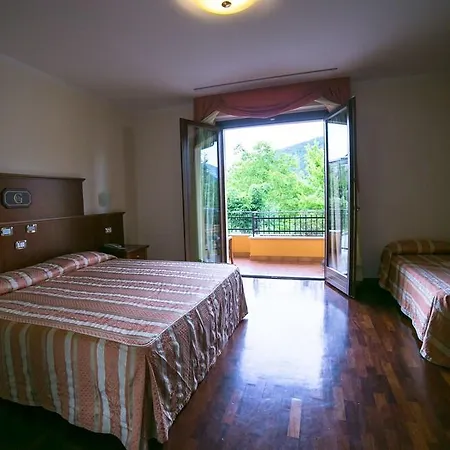 Le Grotte Отель 4*