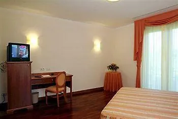 Le Grotte Hotel Genga (Ancona)