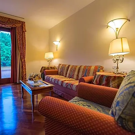 Hotell Le Grotte Genga (Ancona)