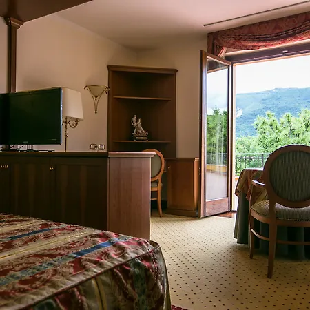 Le Grotte 4* Дженга